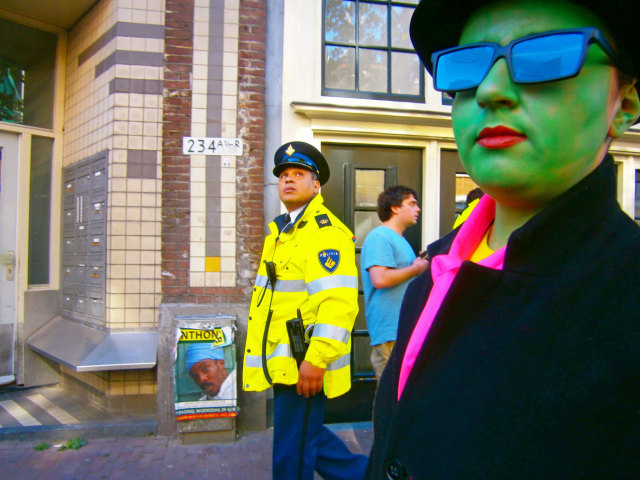 Undercover police at Kraken draait door demonstration, Amsterdam, 2011-07-03.Photo: Karen Eliot